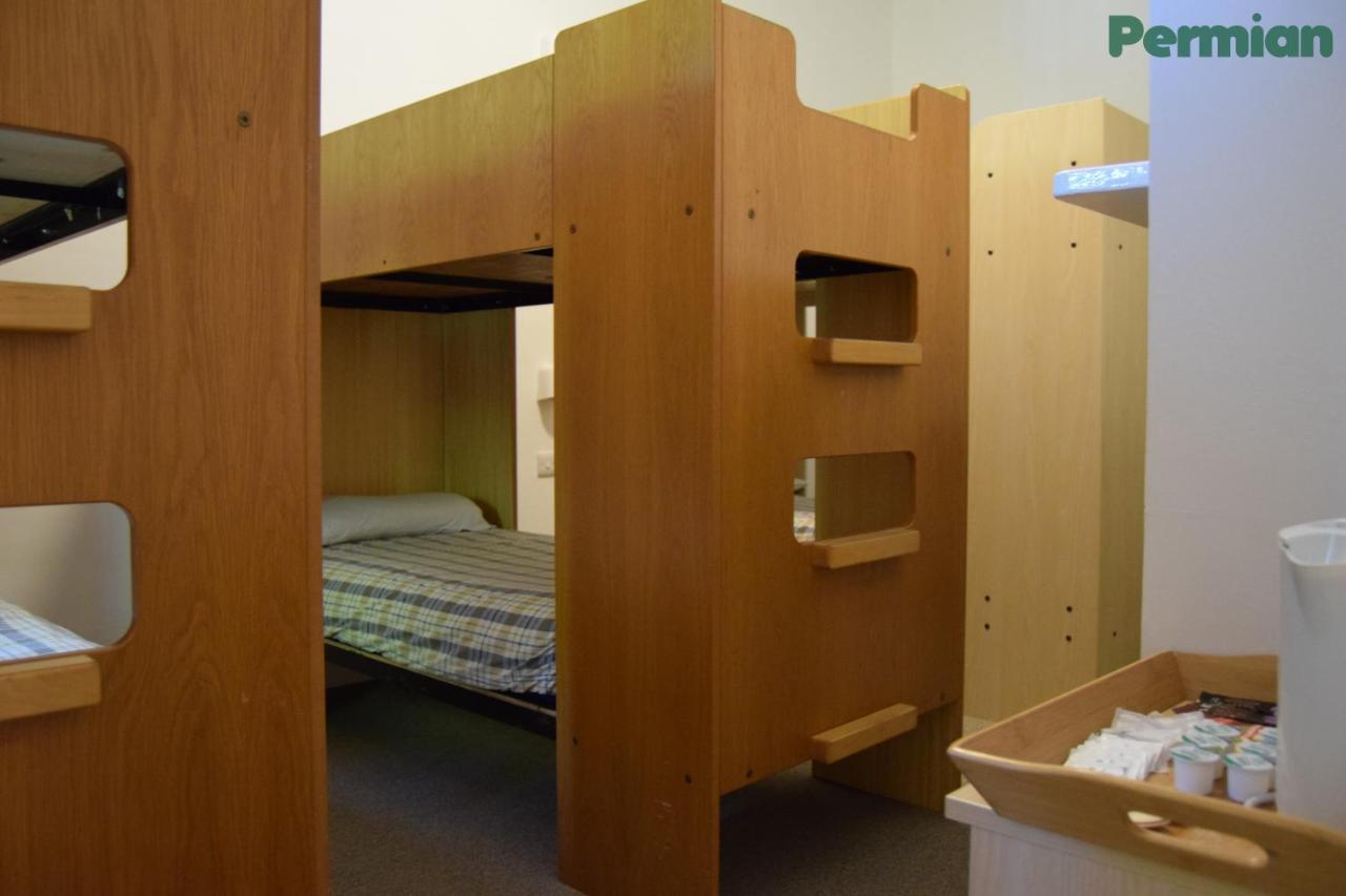 Fsc Juniper Hall Hostel Mickleham Buitenkant foto