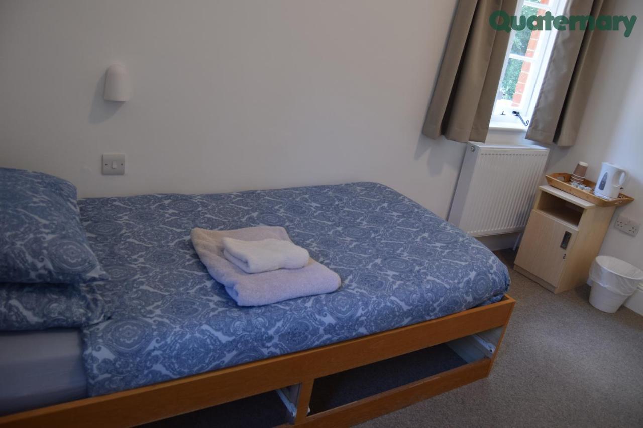 Fsc Juniper Hall Hostel Mickleham Buitenkant foto