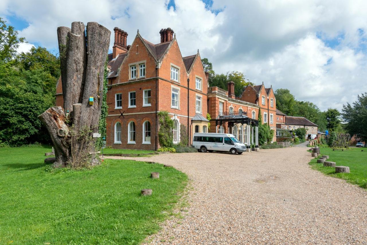 Fsc Juniper Hall Hostel Mickleham Buitenkant foto