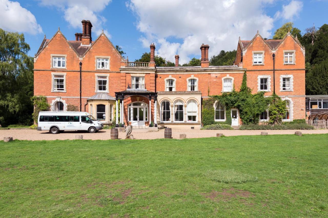 Fsc Juniper Hall Hostel Mickleham Buitenkant foto